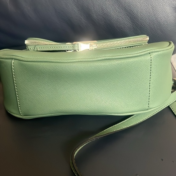 Dana Buchman Green Crossbody Bag - Picture 6 of 9
